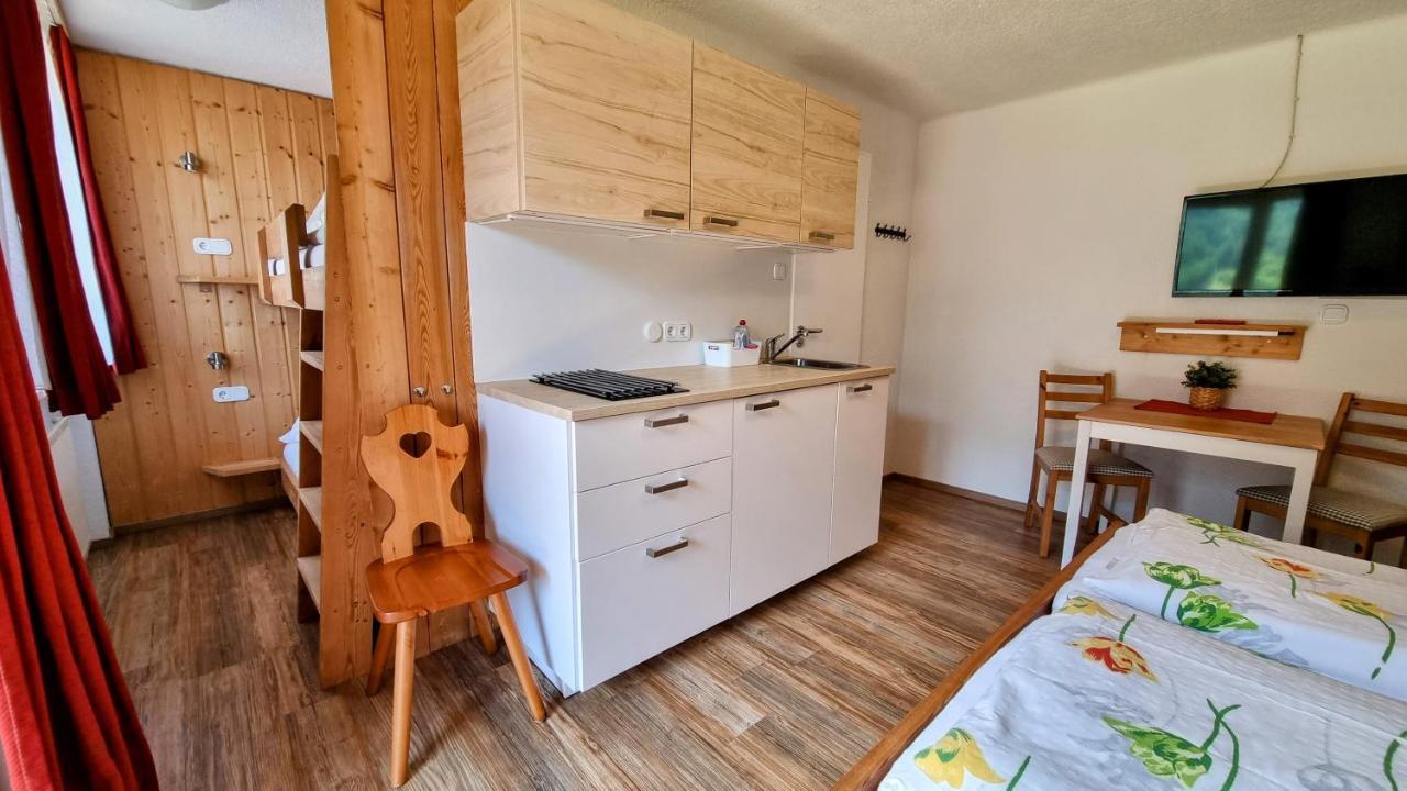 Gaestehaus Landhaus Tyrol Гріс-ім-Зелльрайн Екстер'єр фото