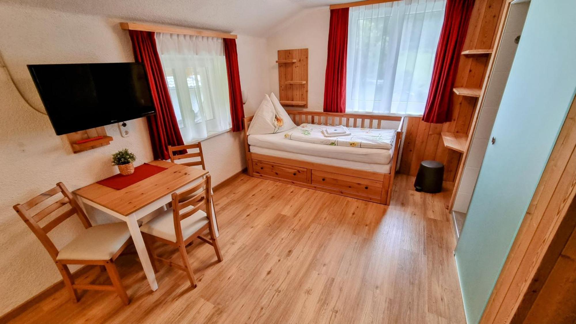 Gaestehaus Landhaus Tyrol Гріс-ім-Зелльрайн Екстер'єр фото