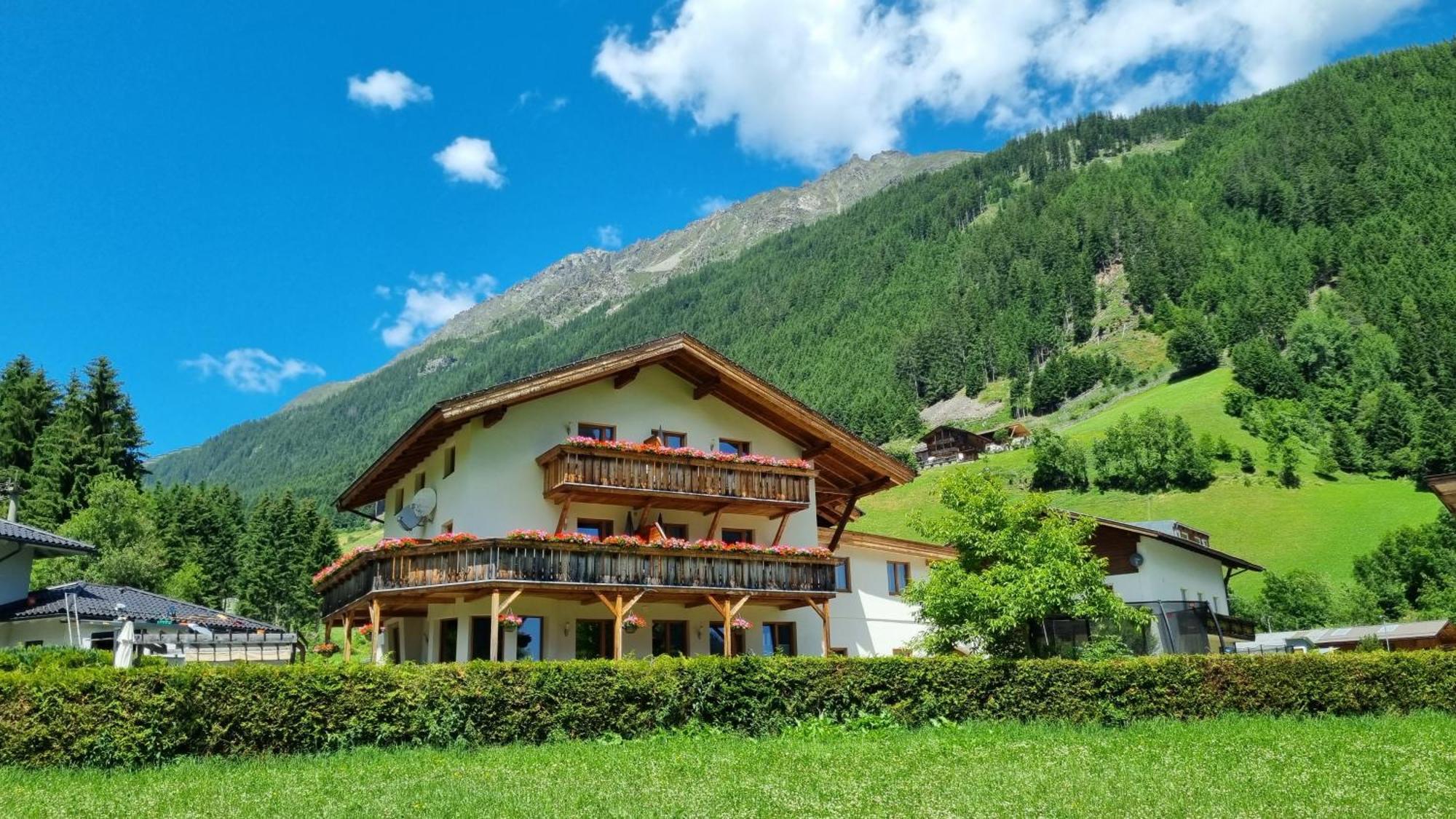 Gaestehaus Landhaus Tyrol Гріс-ім-Зелльрайн Екстер'єр фото